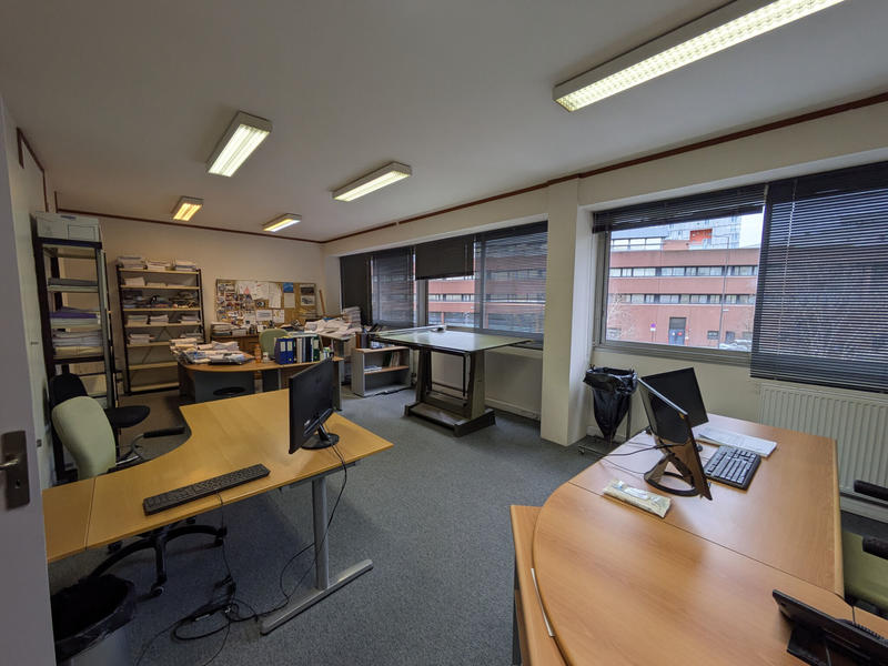 Bureau - 223 m² - 7 pièces