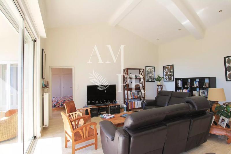 Villa - 236 m² - 7 pièces