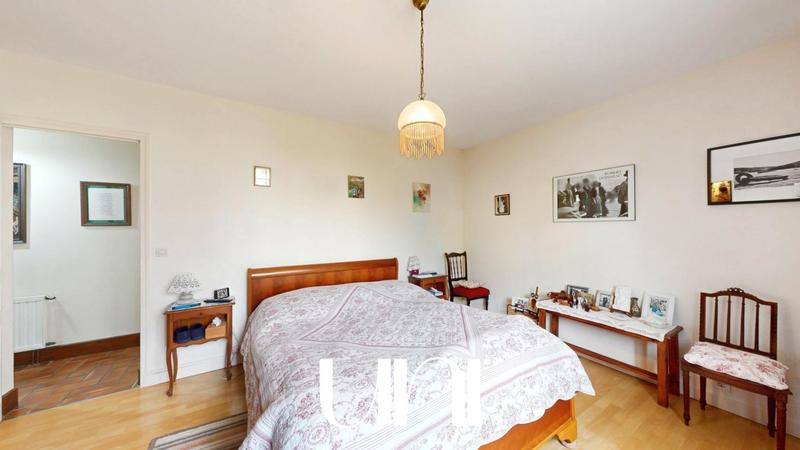 Maison - 147 m² - 7 pièces