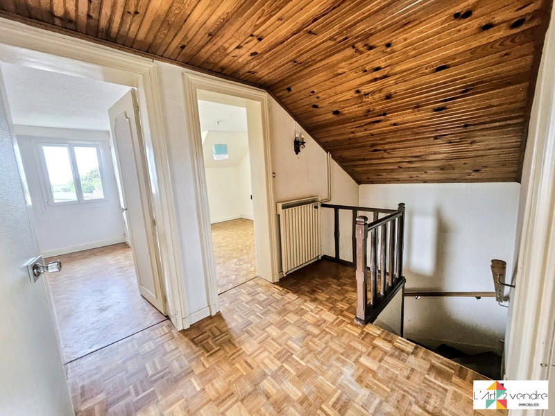 Maison traditionnelle - 140 m² - 5 pièces