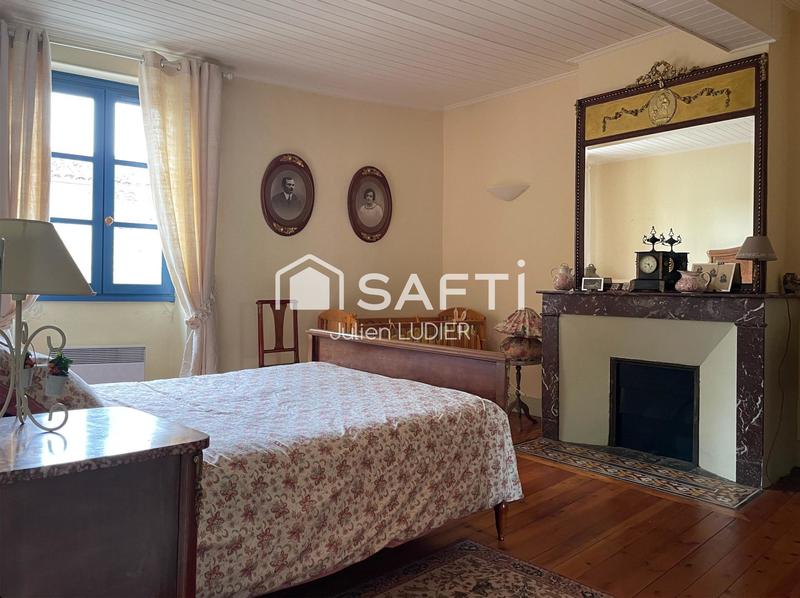 Maison - 245 m² - 8 pièces