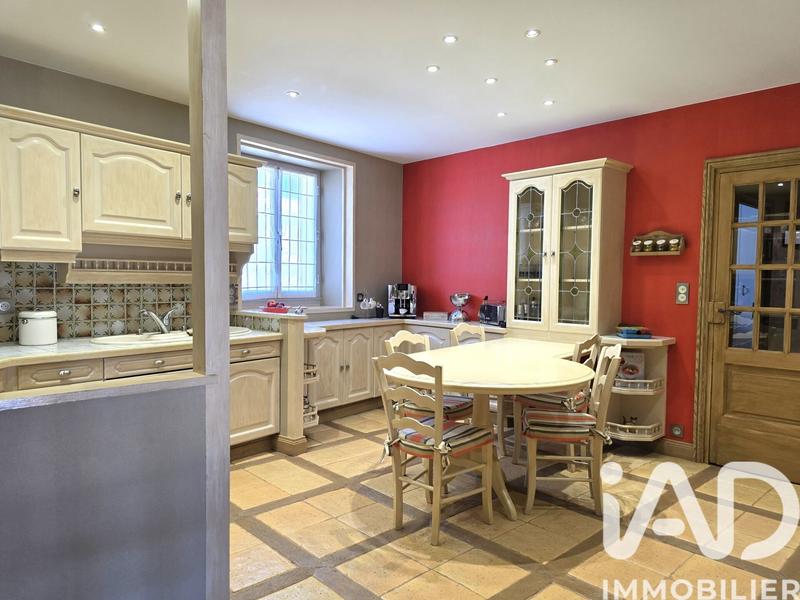 Maison - 382 m² - 12 pièces