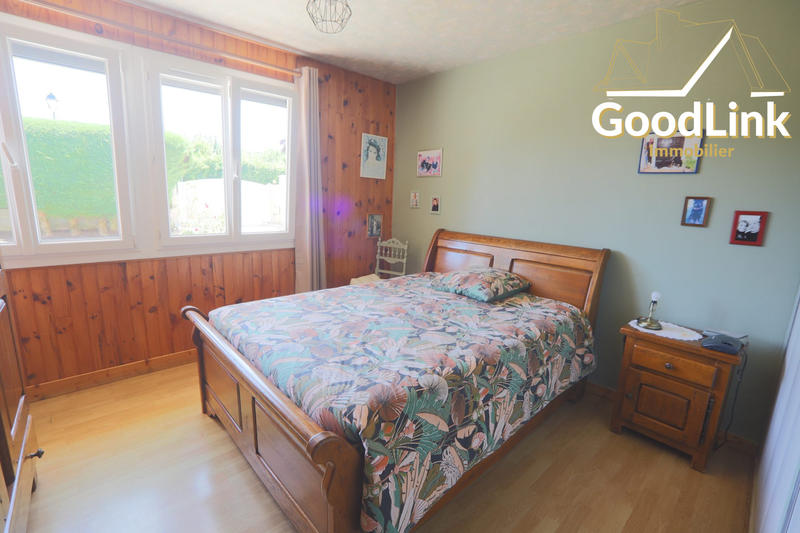 Maison - 99 m² - 5 pièces