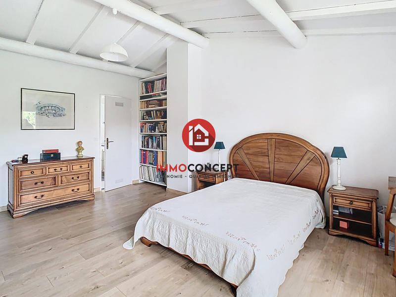 Maison traditionnelle - 157 m² - 8 pièces