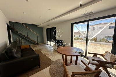 Maison contemporaine - 600 m² - 3 pièces