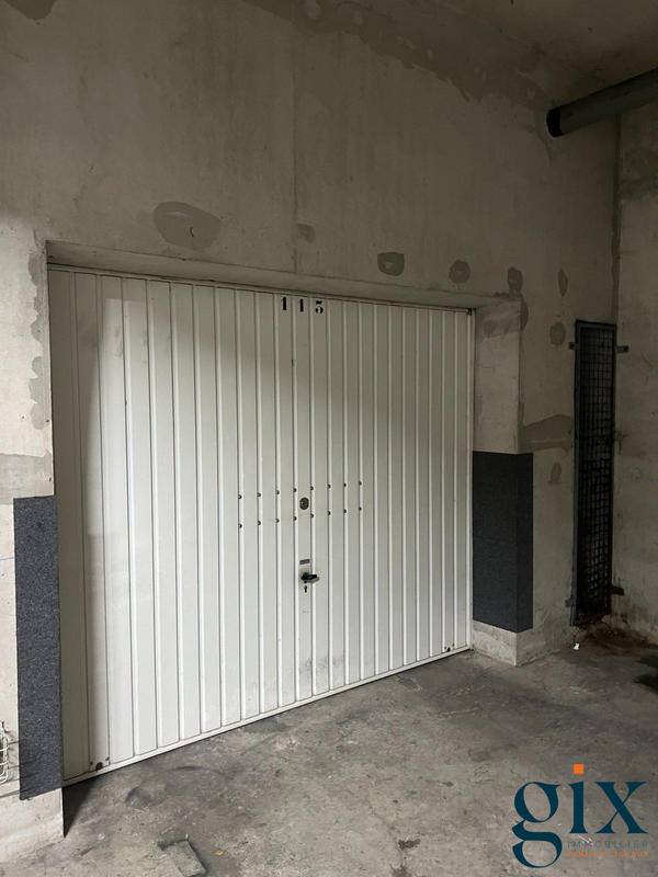 Parking / Garage - 14 m²
