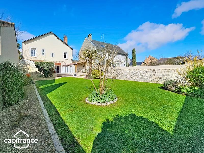 Maison - 243 m² - 8 pièces