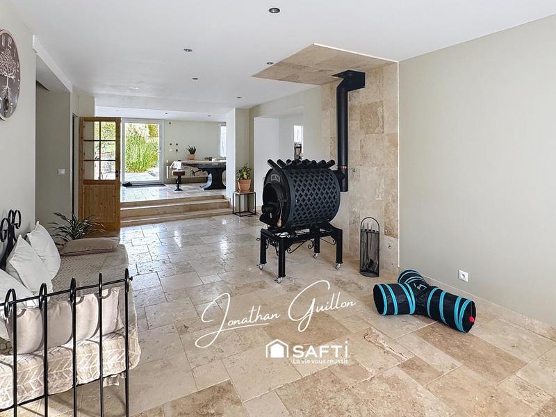 Maison - 255 m² - 8 pièces