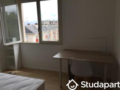 Chambre - 11 m² - 1 pièce