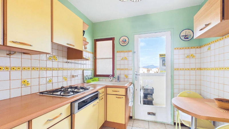 Appartement - 80 m² - 4 pièces