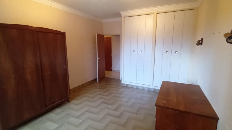 Maison - 240 m² - 10 pièces