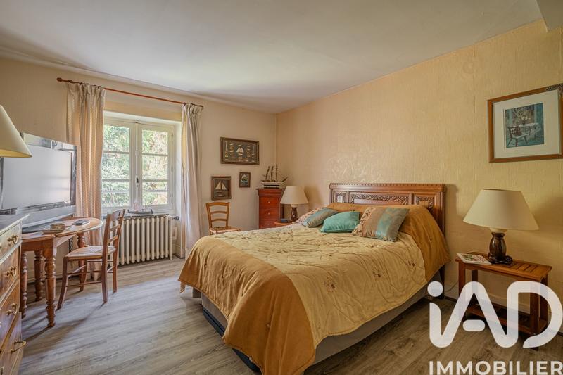 Maison - 231 m² - 10 pièces