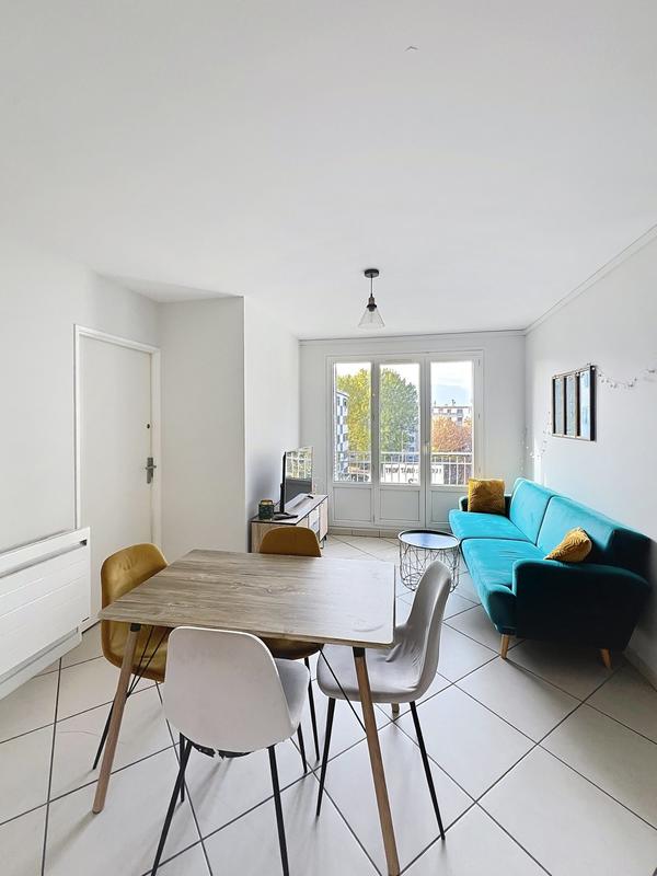 Appartement - 60 m² - 4 pièces