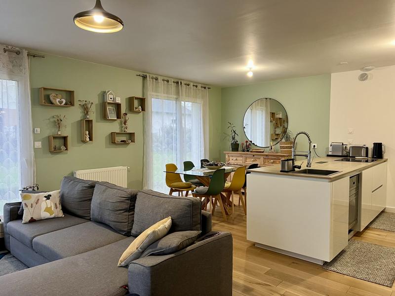 Maison - 102 m² - 4 pièces