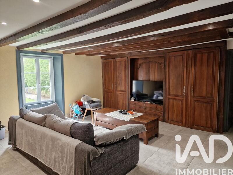 Maison - 298 m² - 11 pièces