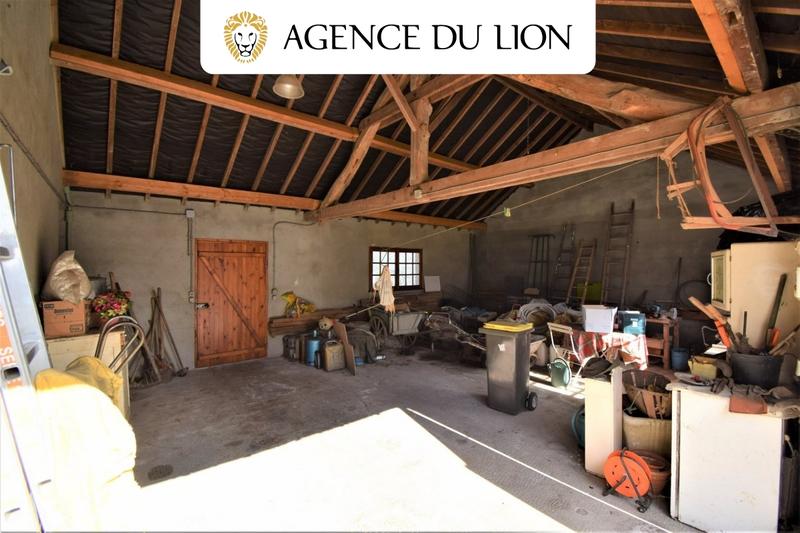 Maison - 219 m² - 7 pièces