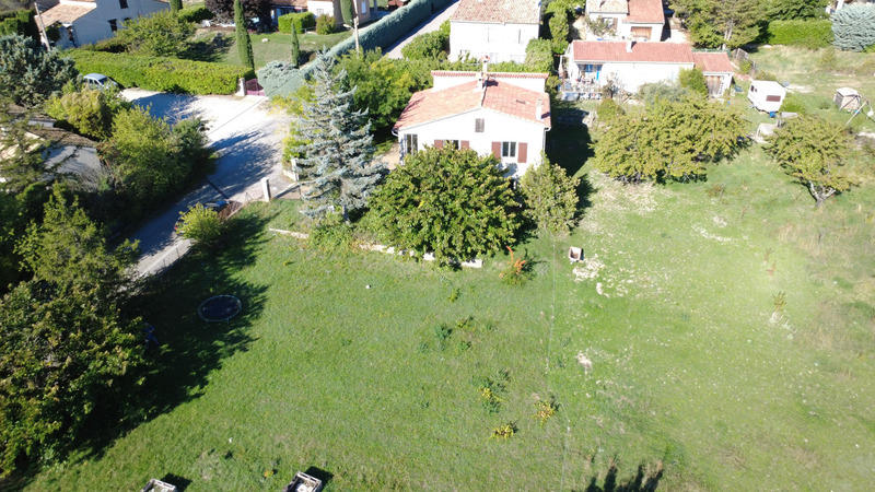 Terrain constructible - 8 085 m²