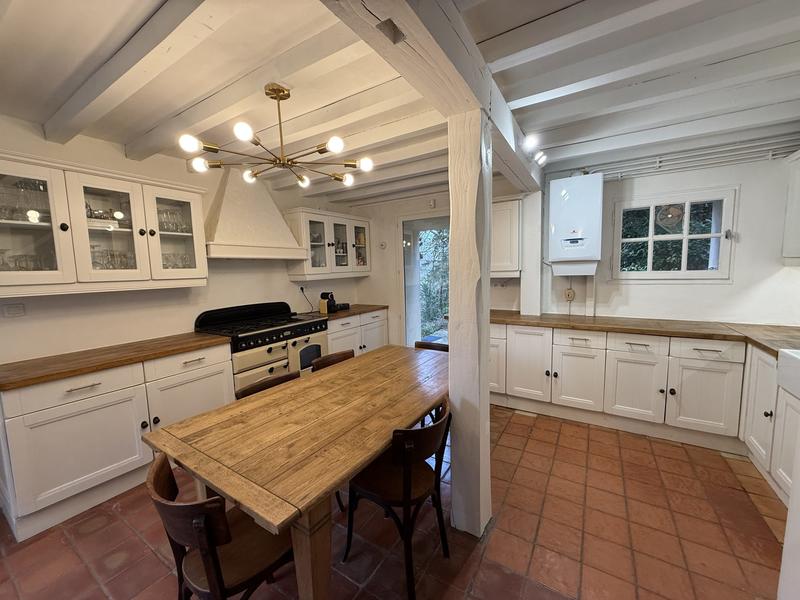 Maison traditionnelle - 180 m² - 5 pièces