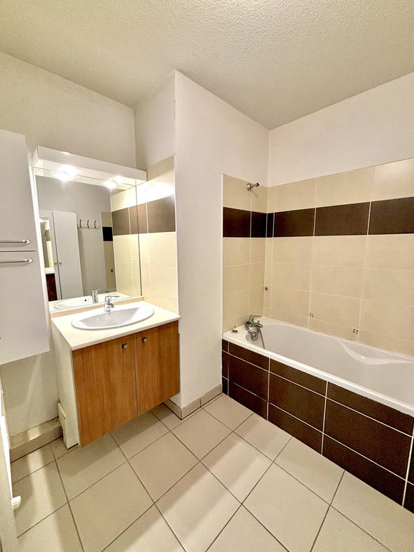 Appartement - 60 m² - 3 pièces