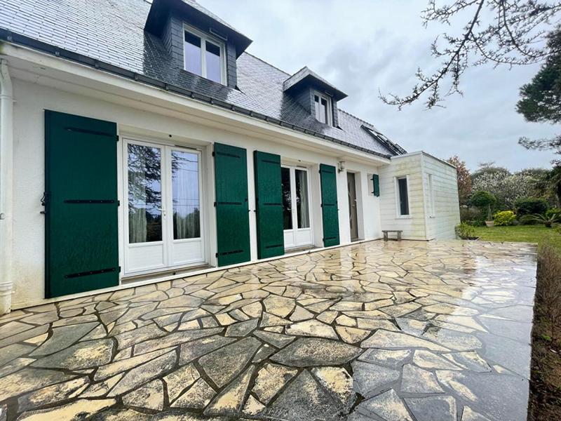 Maison - 172 m² - 8 pièces