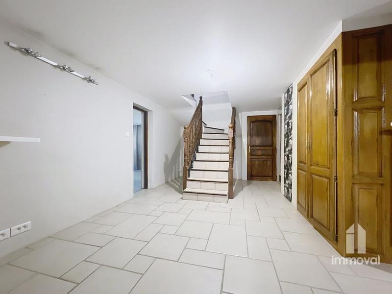 Maison - 180 m² - 5 pièces