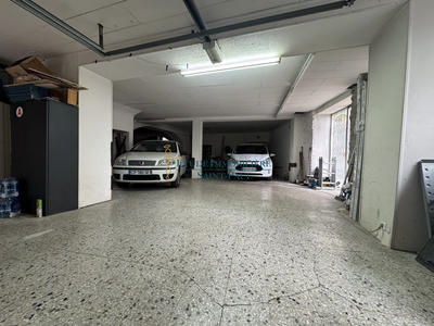 Parking / Garage - 73 m²
