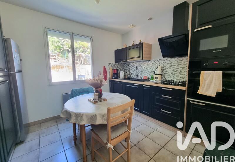 Maison - 97 m² - 6 pièces