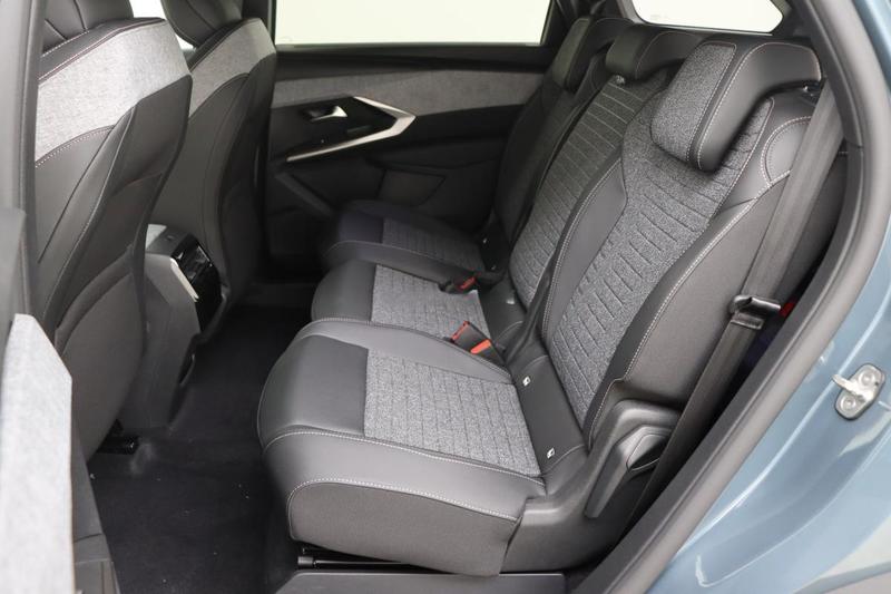 Peugeot 5008 III 1.2 Hybrid 145 Allure E-Dcs6