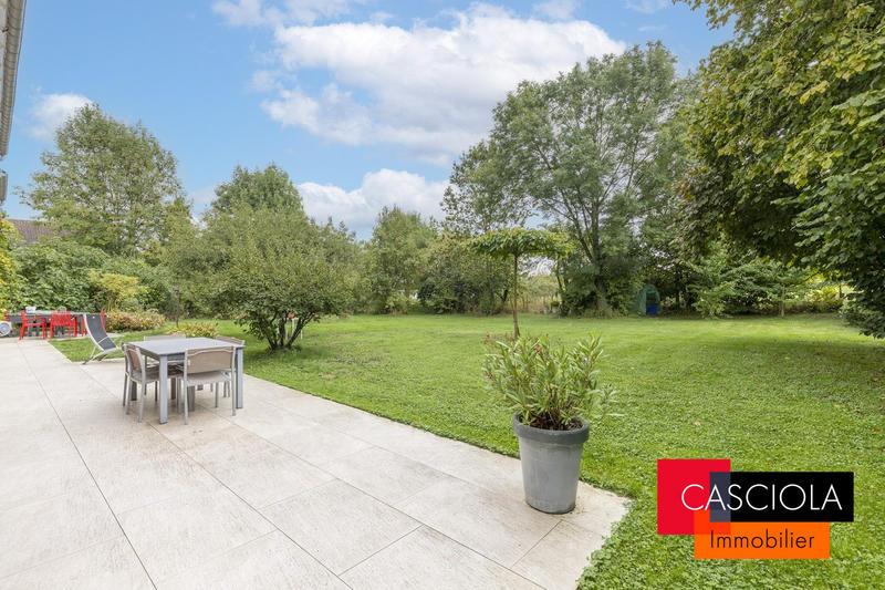 Maison - 318 m² - 8 pièces