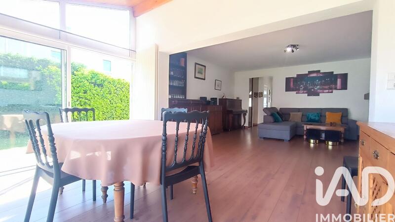 Maison - 121 m² - 7 pièces