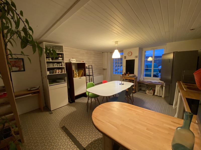 Maison - 90 m² - 5 pièces