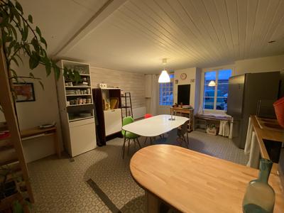 Maison - 90 m² - 5 pièces