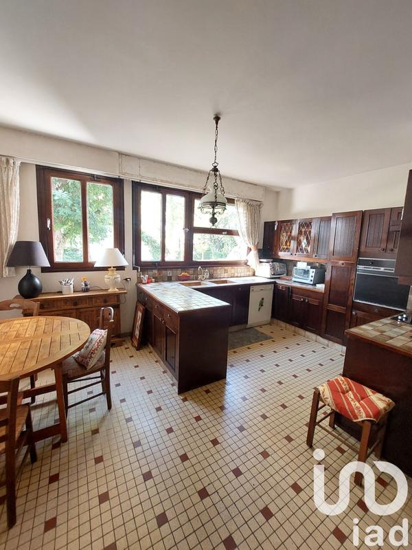 Maison - 290 m² - 8 pièces