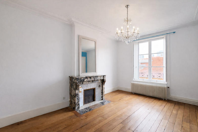 Appartement - 145 m² - 6 pièces