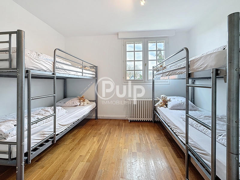 Pavillon - 207 m² - 12 pièces