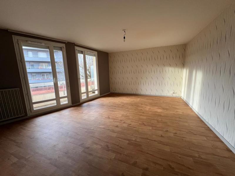 Appartement - 75 m² - 3 pièces