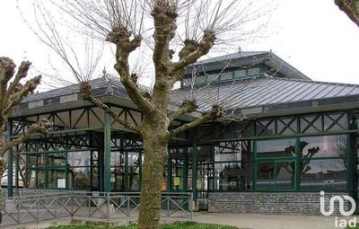 Local commercial - 147 m²