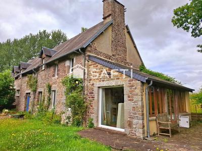 Maison - 244 m² - 10 pièces