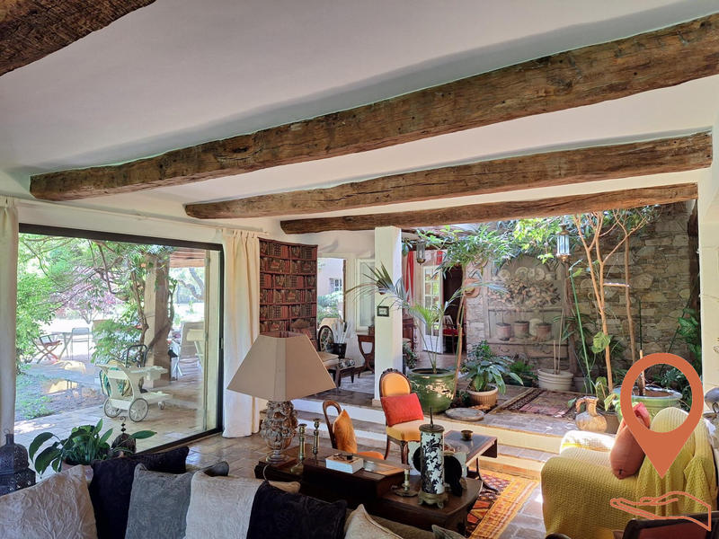 Viager - Villa - 272 m² - 6 pièces