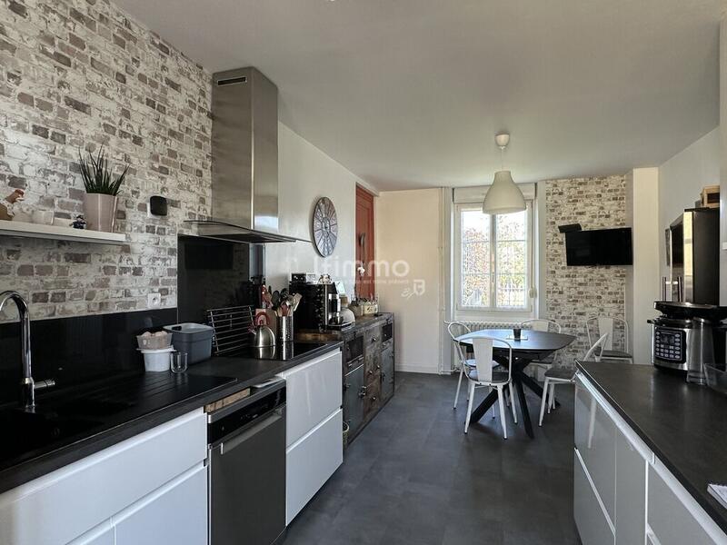 Maison de maîtres - 129 m² - 6 pièces