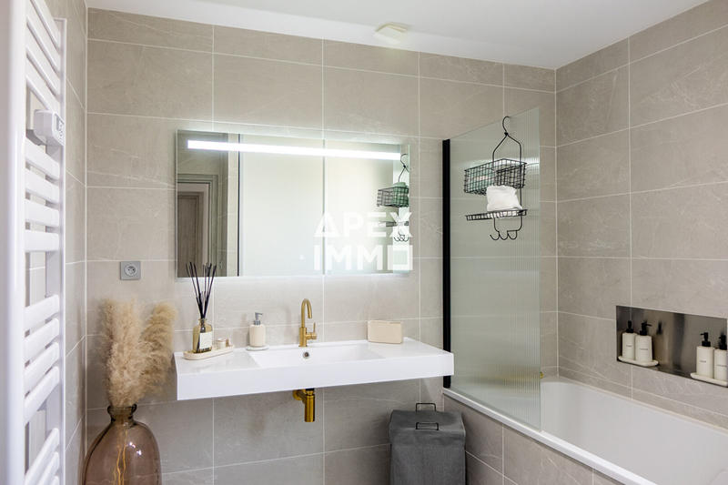 Maison - 122 m² - 5 pièces