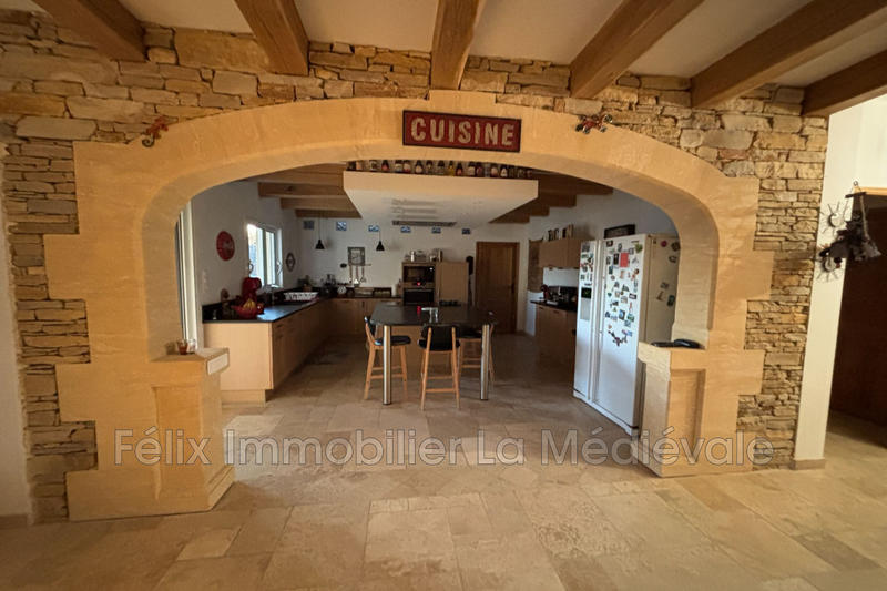 Maison - 183 m² - 7 pièces