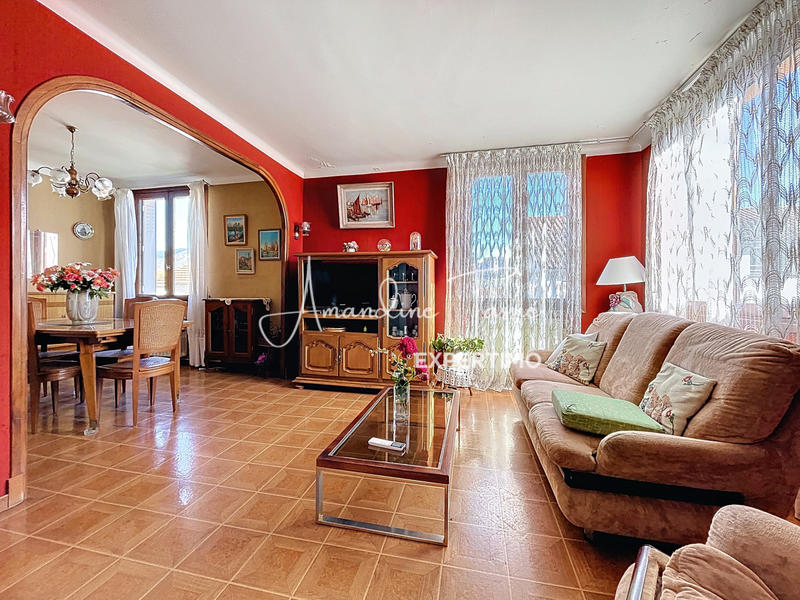 Maison - 90 m² - 4 pièces