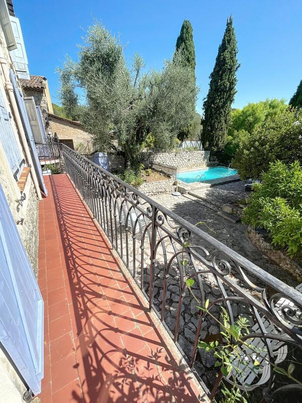 Maison - 263 m² - 6 pièces