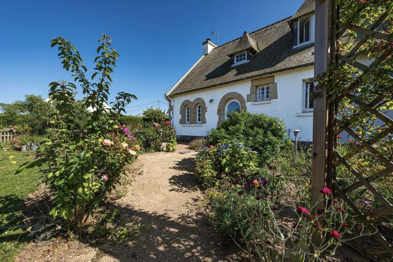 Maison - 182 m² - 9 pièces