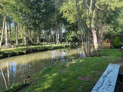 Terrain de loisirs - 1 800 m²