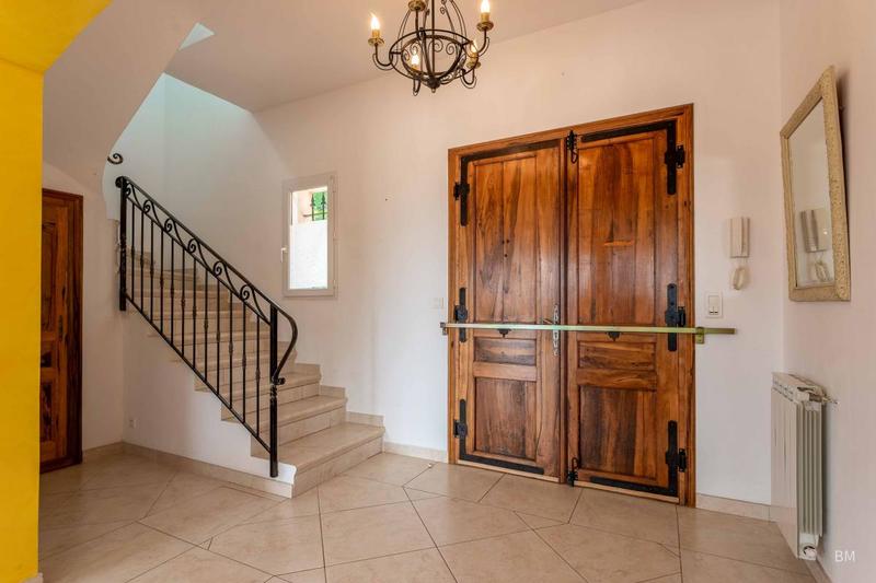 Propriété - 170 m² - 5 pièces