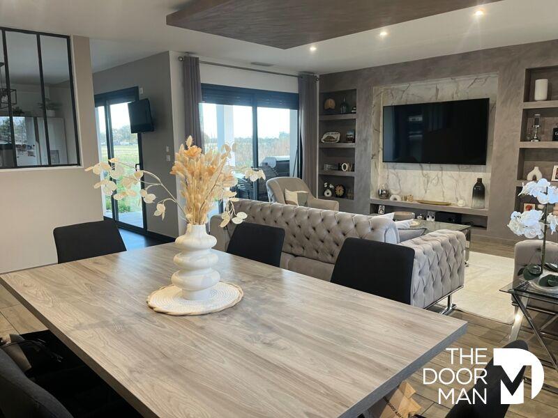 Pavillon - 148 m² - 8 pièces