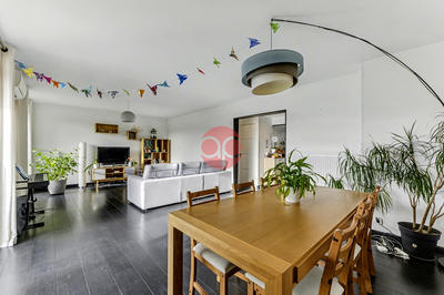 Appartement - 102 m² - 4 pièces