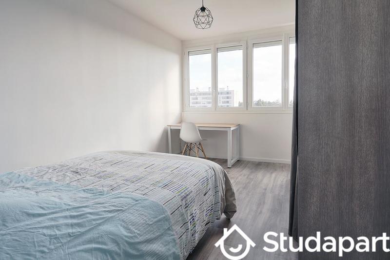 Chambre - 11 m² - 1 pièce